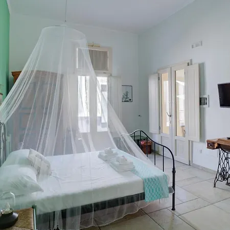 Bed & Breakfast Li Perrini Boutique 4*