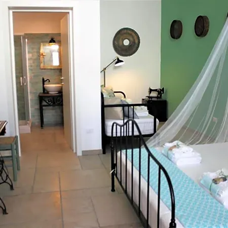 Bed and breakfast Li Perrini Boutique 4*